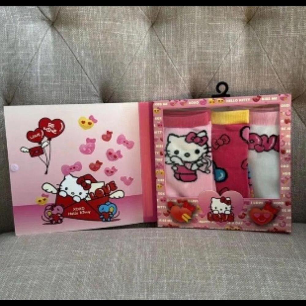 Hello kitty and friends Valentines Day Socks